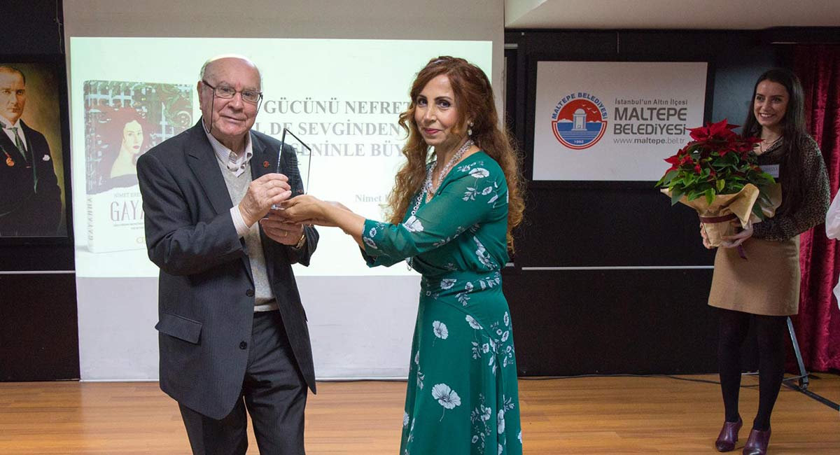 Gayanna'ya Büyük İlgi